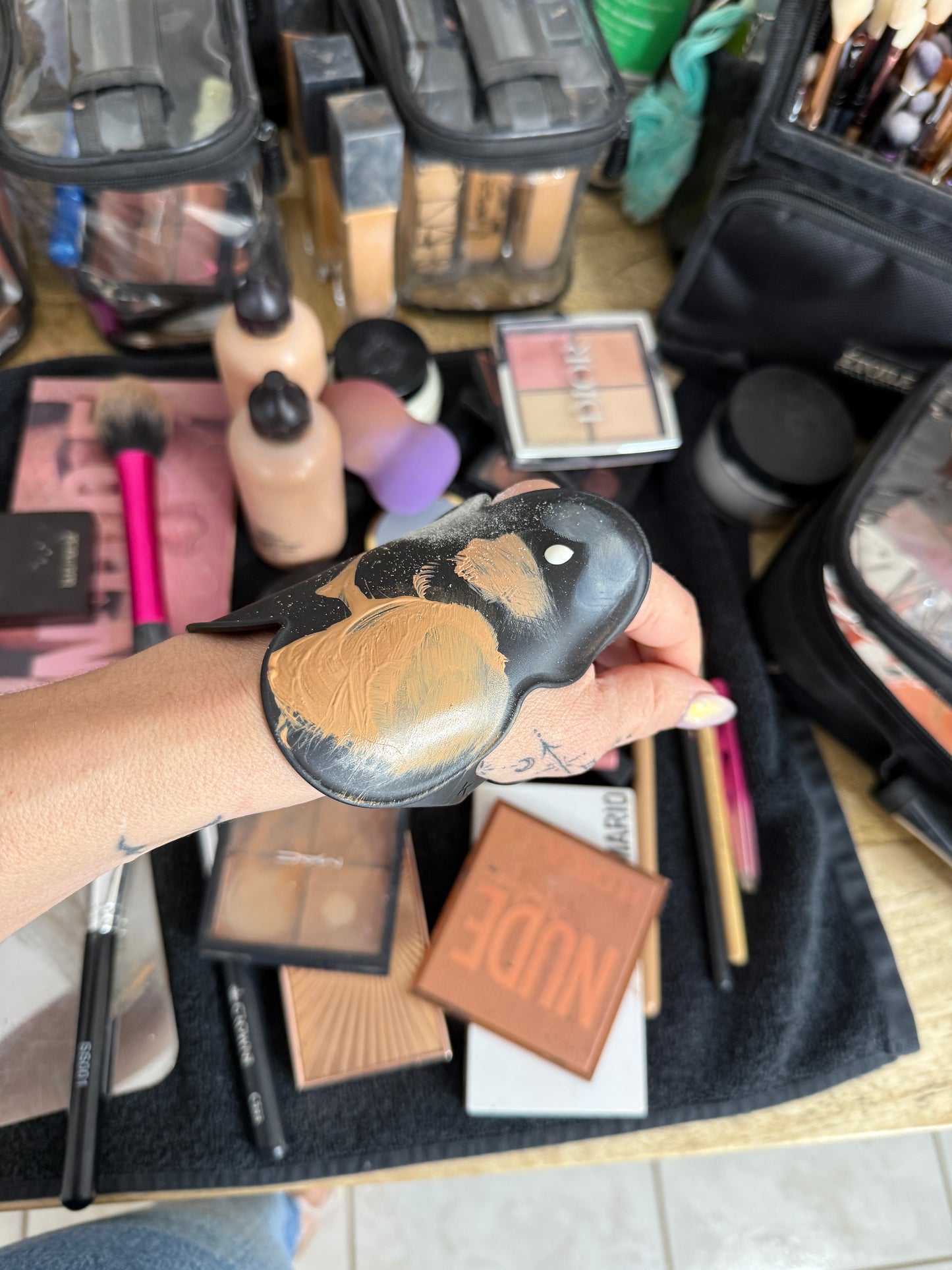 Kloud Palette | Charcoal Black